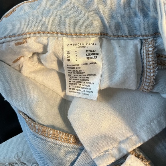 american eagle light wash very ripped skinny jeans! - Picture 10 of 12